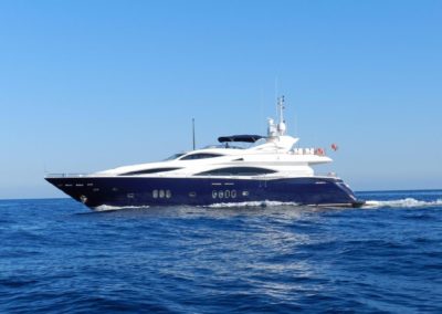105' 2004 Sunseeker 105 Yacht | US $3,799,000